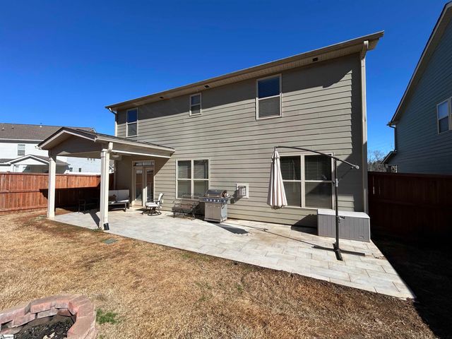 231 Raleighwood Lane, Simpsonville, SC 29681