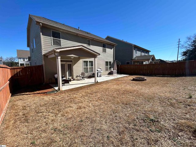 231 Raleighwood Lane, Simpsonville, SC 29681