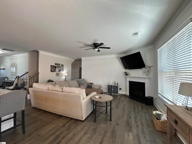 231 Raleighwood Lane, Simpsonville, SC 29681