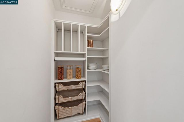 15 15 Los Dedos, Orinda, CA 94563