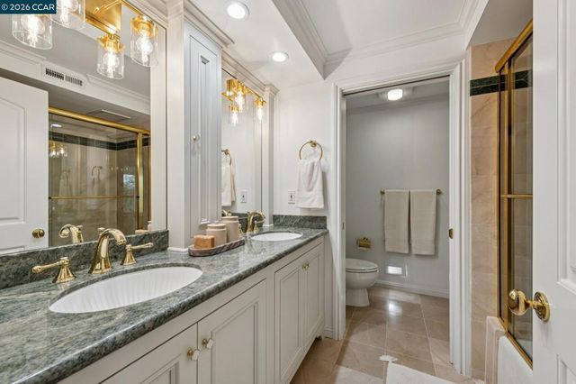 15 15 Los Dedos, Orinda, CA 94563