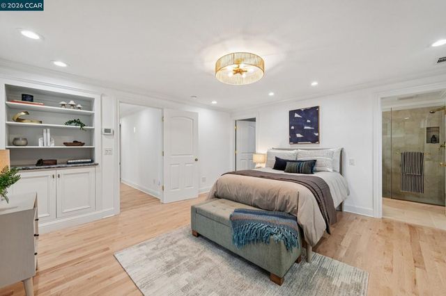 15 15 Los Dedos, Orinda, CA 94563