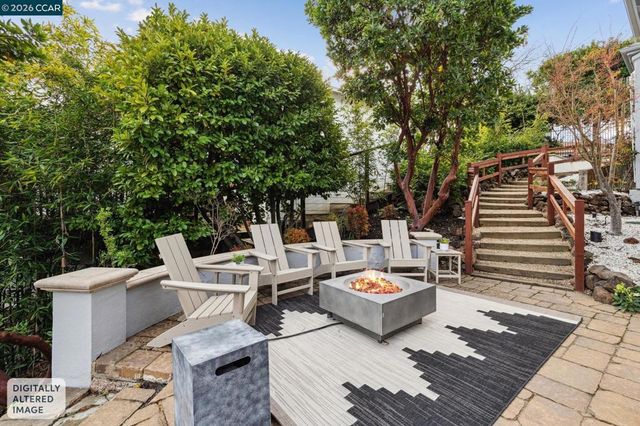 15 15 Los Dedos, Orinda, CA 94563