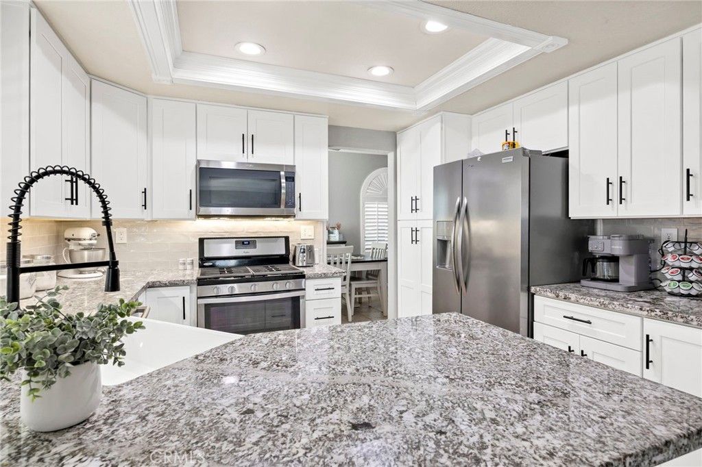 Image 21 of property listing at 42091 Bancroft, Hemet, CA 92544