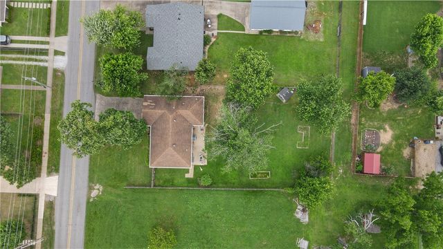 704 NW A Street, Bentonville, AR 72712