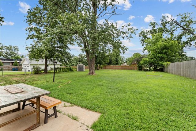 704 NW A Street, Bentonville, AR 72712