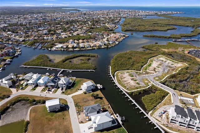 5815 ELISABETHAN LANE, New Port Richey, FL 34652