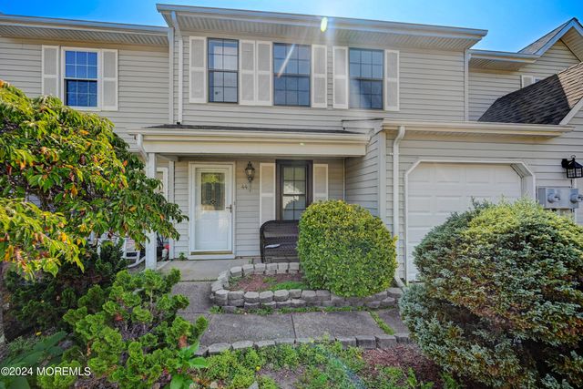 44 Mariners Cove, Freehold, NJ 07728