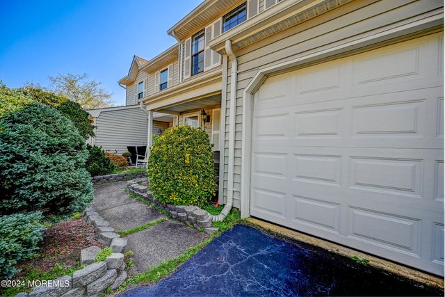 44 Mariners Cove, Freehold, NJ 07728