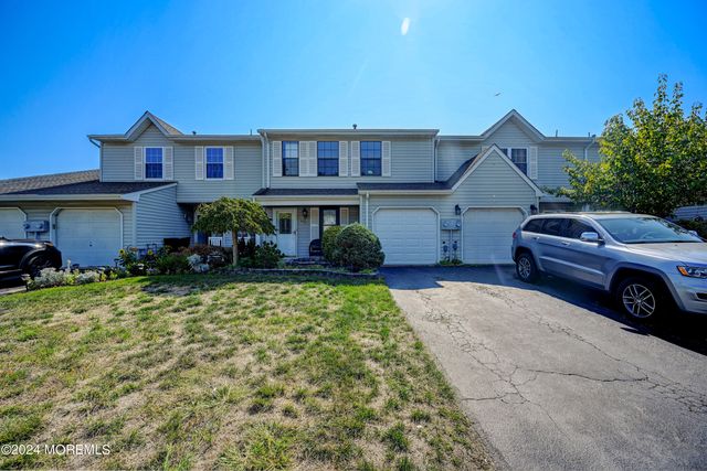 44 Mariners Cove, Freehold, NJ 07728