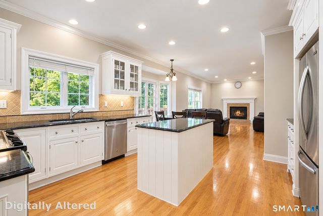 12 Crowne Pond Lane 12, Wilton, CT 06897