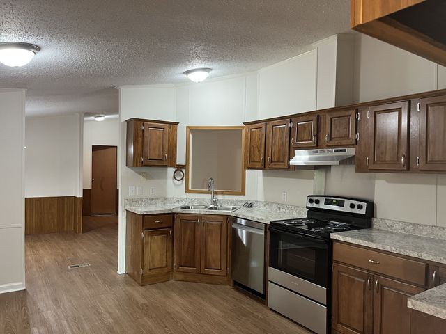 1065 Valley View Rd, Ashland City, TN 37015