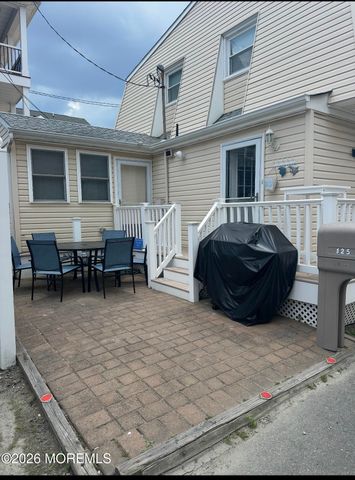 125 Throssell Road, Lavallette, NJ 08735