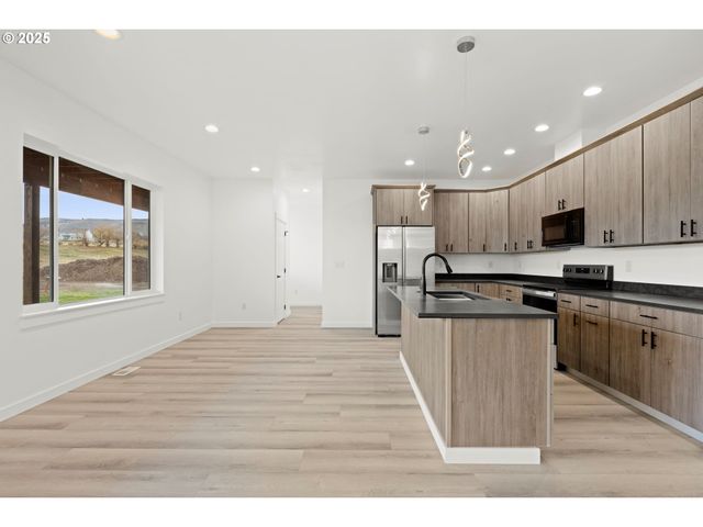 240 HERITAGE Ln, Union, OR 97883