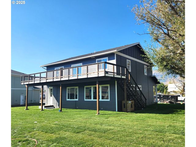 240 HERITAGE Ln, Union, OR 97883