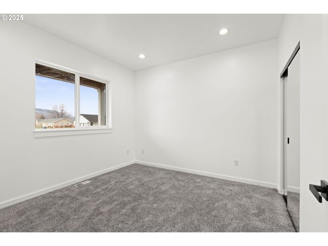 240 HERITAGE Ln, Union, OR 97883