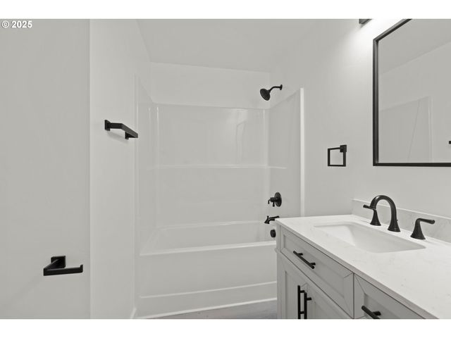 240 HERITAGE Ln, Union, OR 97883