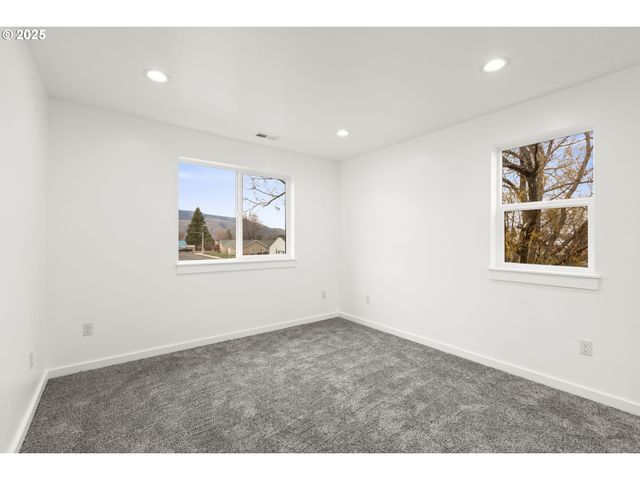 240 HERITAGE Ln, Union, OR 97883