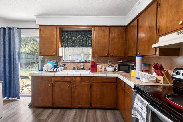 104 Ginger Dr., Hattiesburg, MS 39402