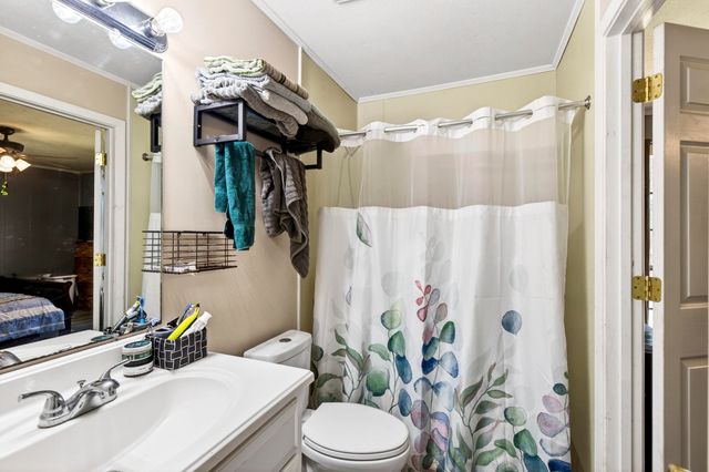 104 Ginger Dr., Hattiesburg, MS 39402