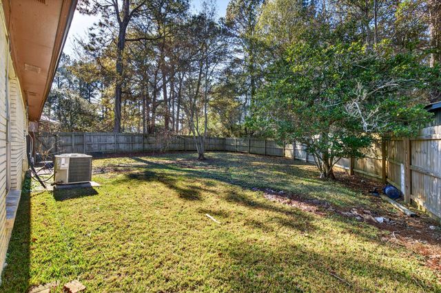 104 Ginger Dr., Hattiesburg, MS 39402