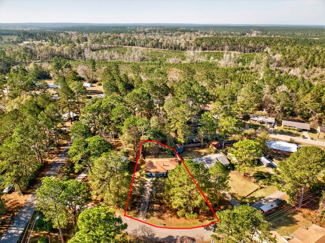 104 Ginger Dr., Hattiesburg, MS 39402