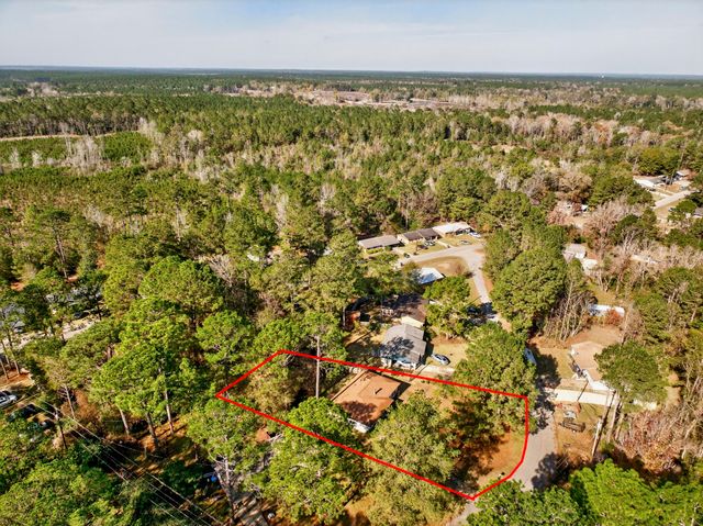 104 Ginger Dr., Hattiesburg, MS 39402