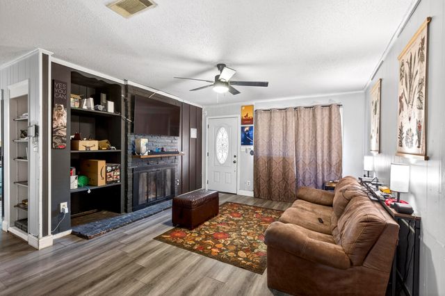 104 Ginger Dr., Hattiesburg, MS 39402