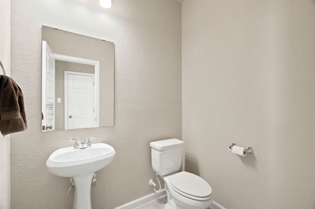 160 Pintail Lane, Rhome, TX 76078