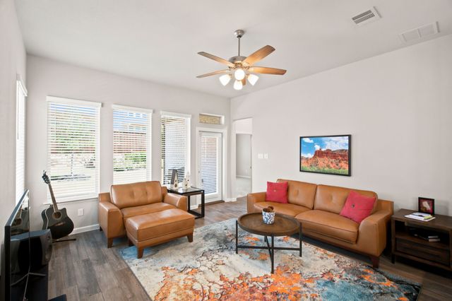 160 Pintail Lane, Rhome, TX 76078
