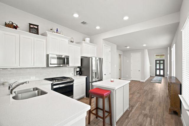 160 Pintail Lane, Rhome, TX 76078