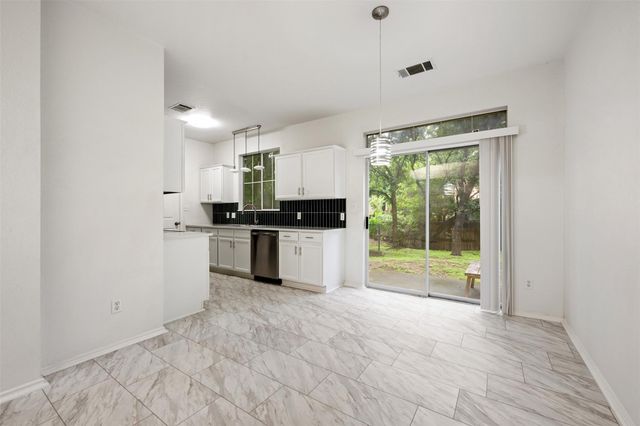 4501 Whispering Valley DR 31, Austin, TX 78727