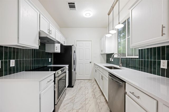 4501 Whispering Valley DR 31, Austin, TX 78727