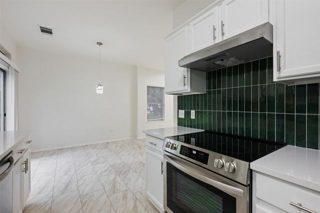 4501 Whispering Valley DR 31, Austin, TX 78727