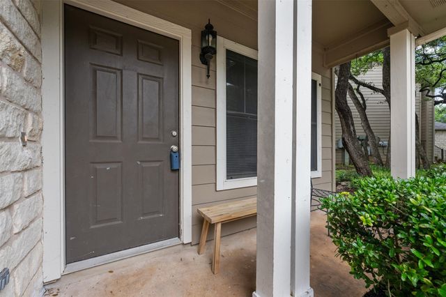 4501 Whispering Valley DR 31, Austin, TX 78727