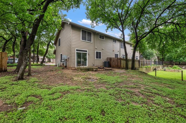 4501 Whispering Valley DR 31, Austin, TX 78727