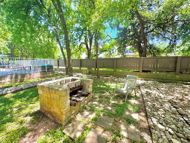 4501 Whispering Valley DR 31, Austin, TX 78727