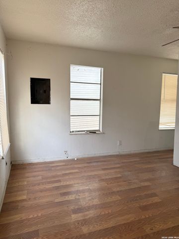 336 Halliday, San Antonio, TX 78210