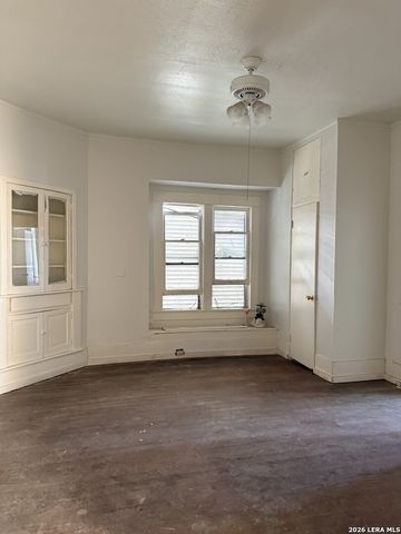 336 Halliday, San Antonio, TX 78210