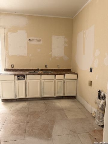 336 Halliday, San Antonio, TX 78210