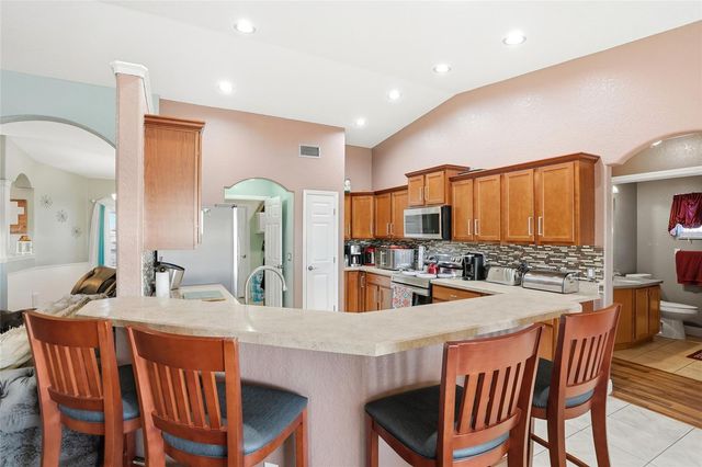 104 BENTLEY OAKS BOULEVARD, Auburndale, FL 33823