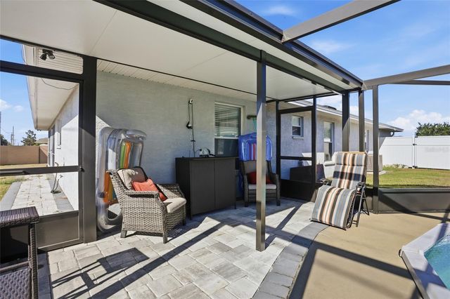 104 BENTLEY OAKS BOULEVARD, Auburndale, FL 33823