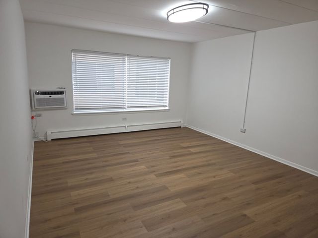 1115 N Harlem Avenue 1C, Oak Park, IL 60302