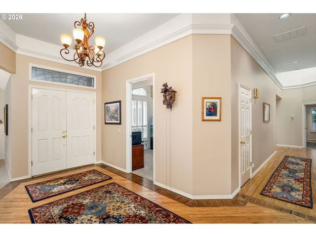 3855 RIVERS EDGE Dr, Lake Oswego, OR 97034