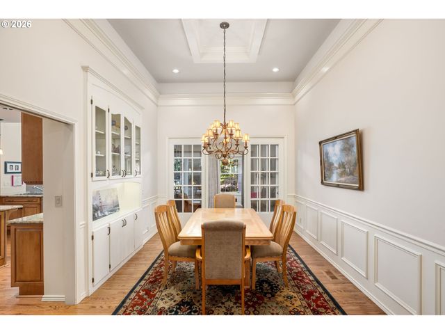 3855 RIVERS EDGE Dr, Lake Oswego, OR 97034