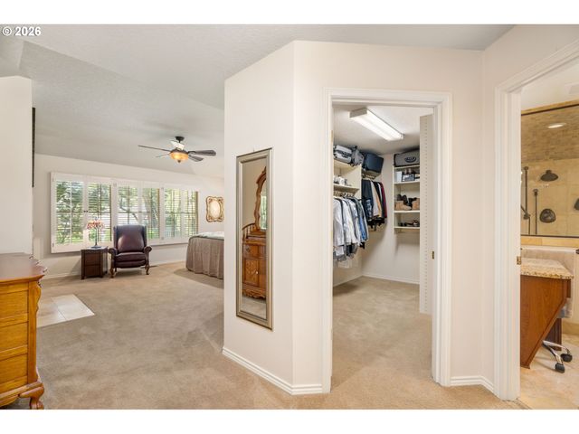 3855 RIVERS EDGE Dr, Lake Oswego, OR 97034