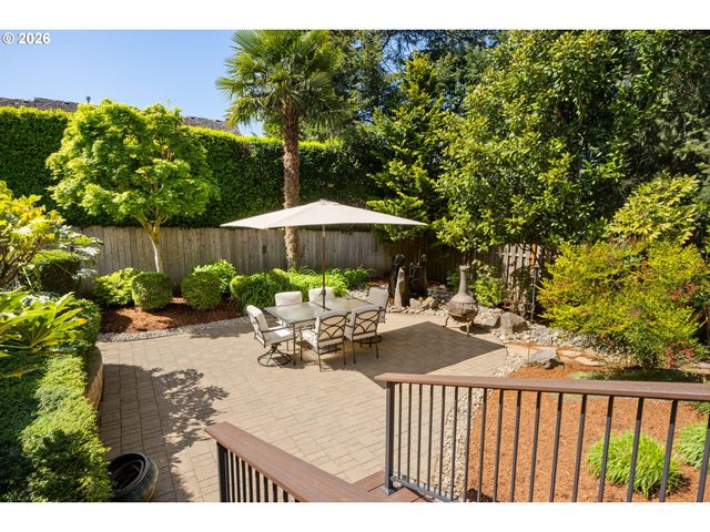 3855 RIVERS EDGE Dr, Lake Oswego, OR 97034