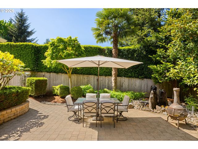 3855 RIVERS EDGE Dr, Lake Oswego, OR 97034