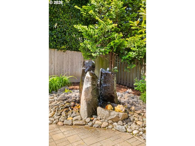 3855 RIVERS EDGE Dr, Lake Oswego, OR 97034