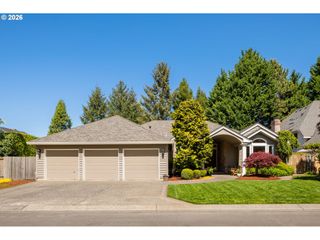 3855 RIVERS EDGE Dr, Lake Oswego, OR 97034
